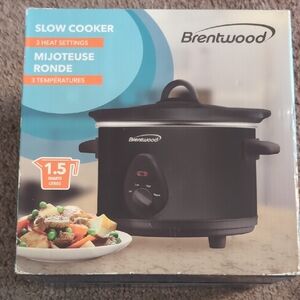 Black Slow Cooker - 1.5 Quarts